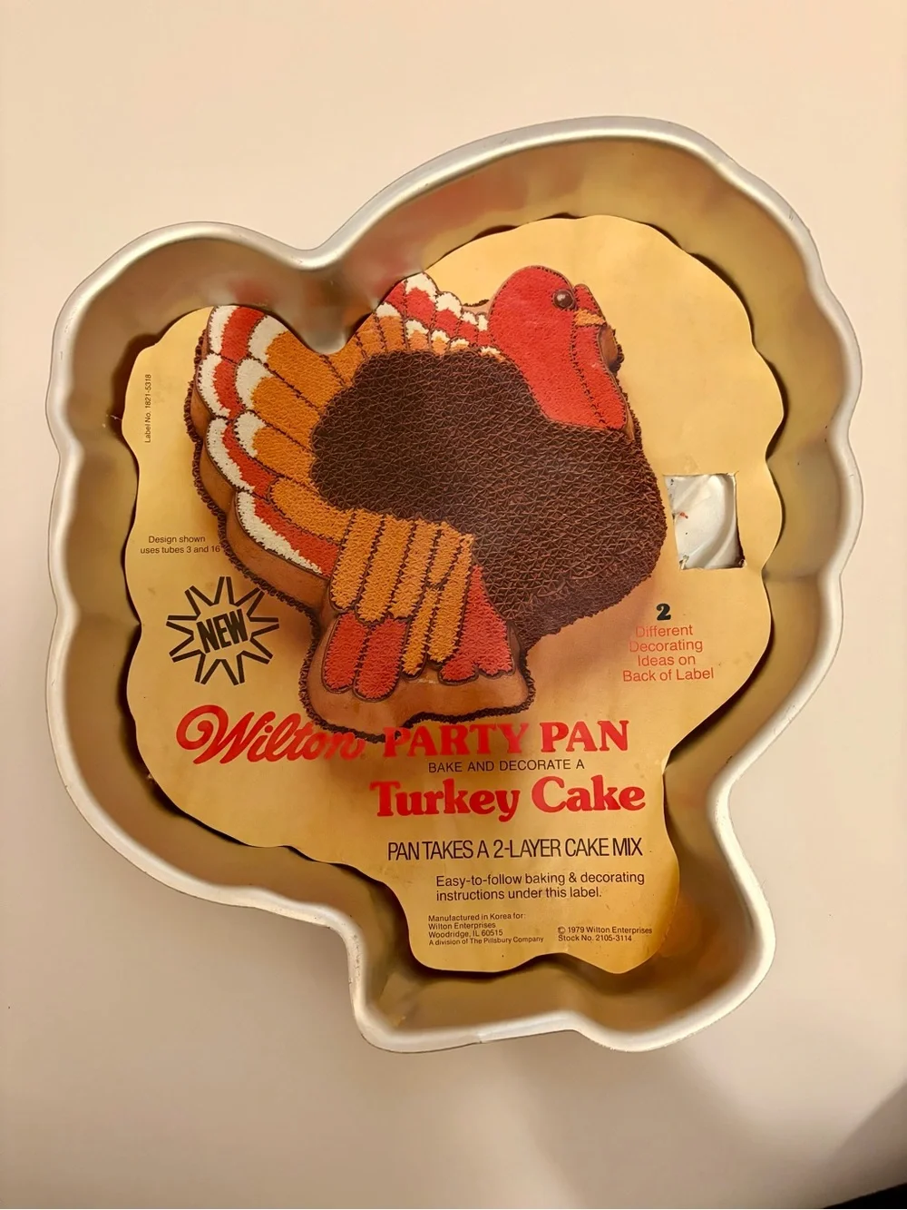 Wilton 70’s & 80’s cake pan bundle
